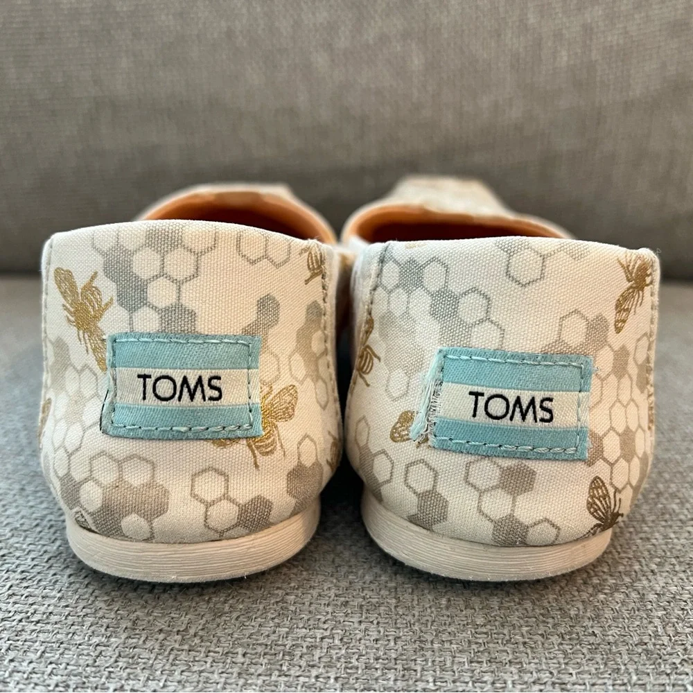 TOMS Alpargata Cream and Gold Bumble Bee Honeycomb Casual Canvas Flats Size 6.5